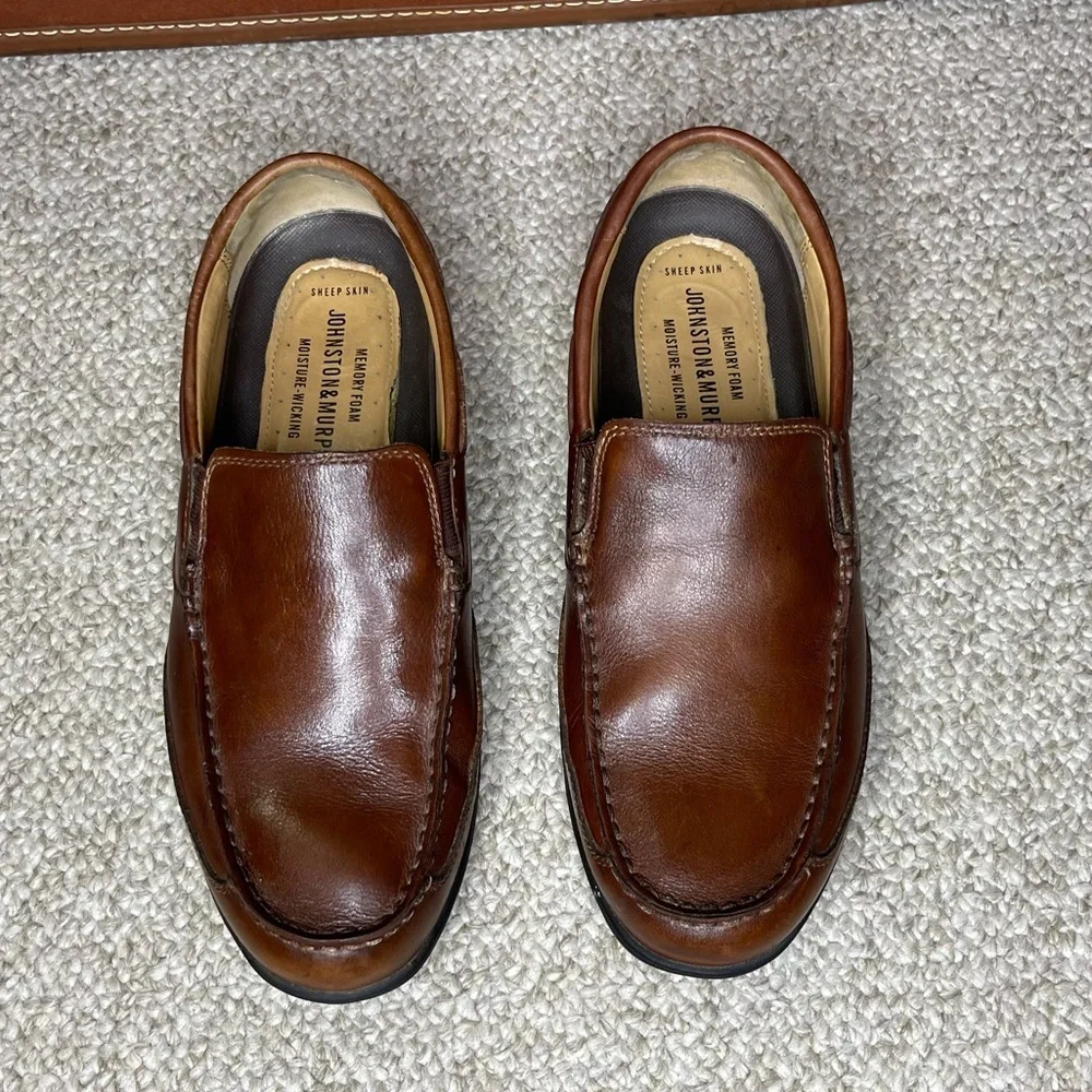 Johnston & Murphy slip on loafers